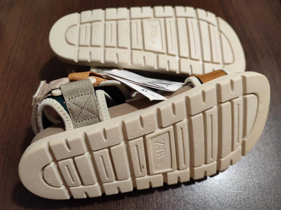 Детски сандали - Zara