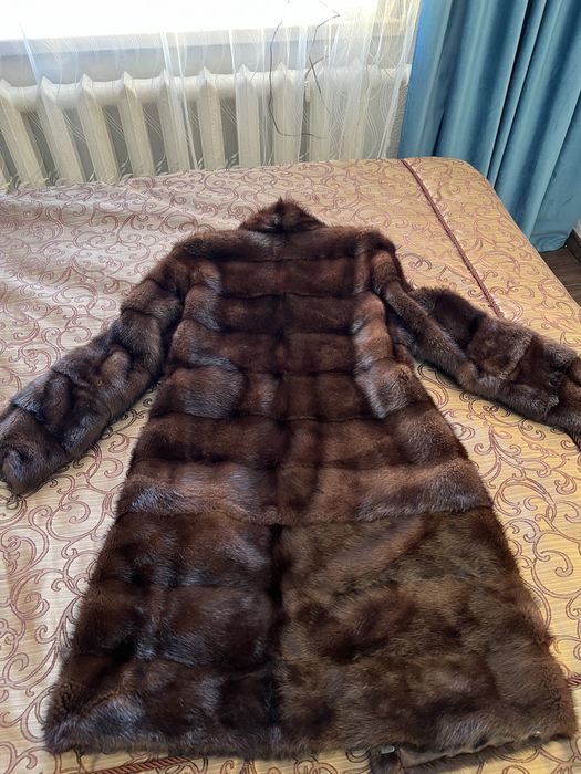 Продаётся норковая шуба