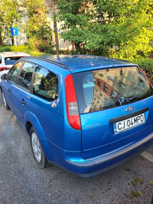 Vând Ford Focus 2, diesel, an2006, itp valabil Iulie 2026,functional,AC,geamuri electrice față, cutie viteze manuală. Preț 1300 euro. Tel. 0728171868.