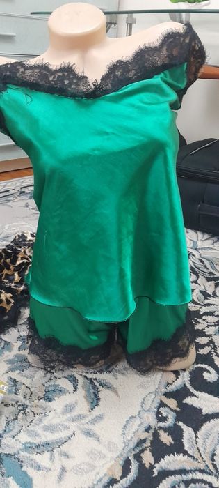 Сотилади янги кийилмаган