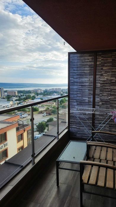 Продава се Двустаен апартамент в Варна, Бизнес хотел - 53 кв.м за 4699 €/кв.м - Снимка #4