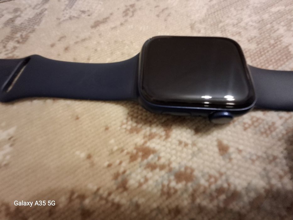 Apple Watch Series 6 (GPS)  Blue/ Deep Navy
​Cureaua: Deep Navy (Curea sport din silicon bleumarin)