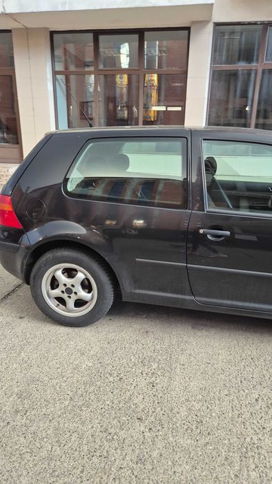 Vand WV golf IV ,an fabricație 2002