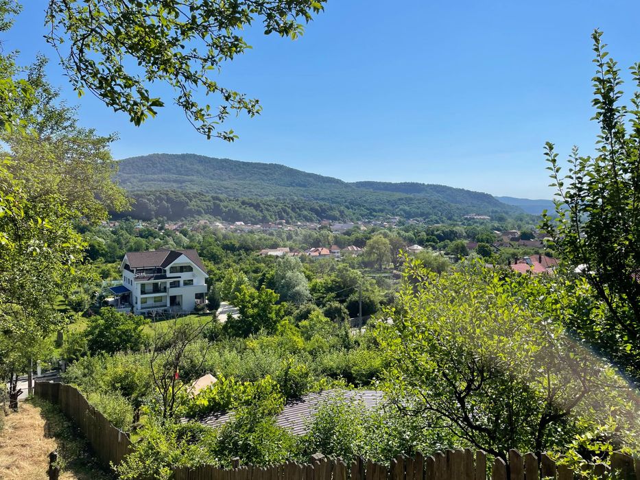 Teren intravilan 1.000 mp, Rm Valcea – punct "Buda", panoramă deosebită, toate utilitățile