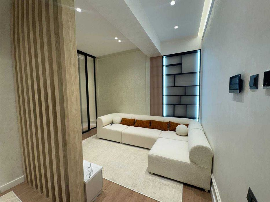 Б1 Сдаётся в аренду 2-ком/4/10 квартира Яккасарайский Шота руставели!