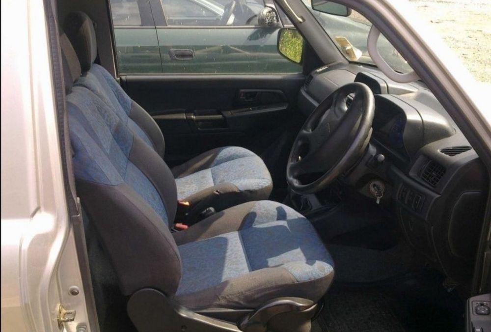 Geam fix caroserie stanga spate 2+1 usi Mitsubishi Pajero Pinin 1.8