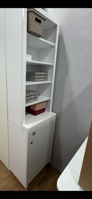 Продам маникюрный стол