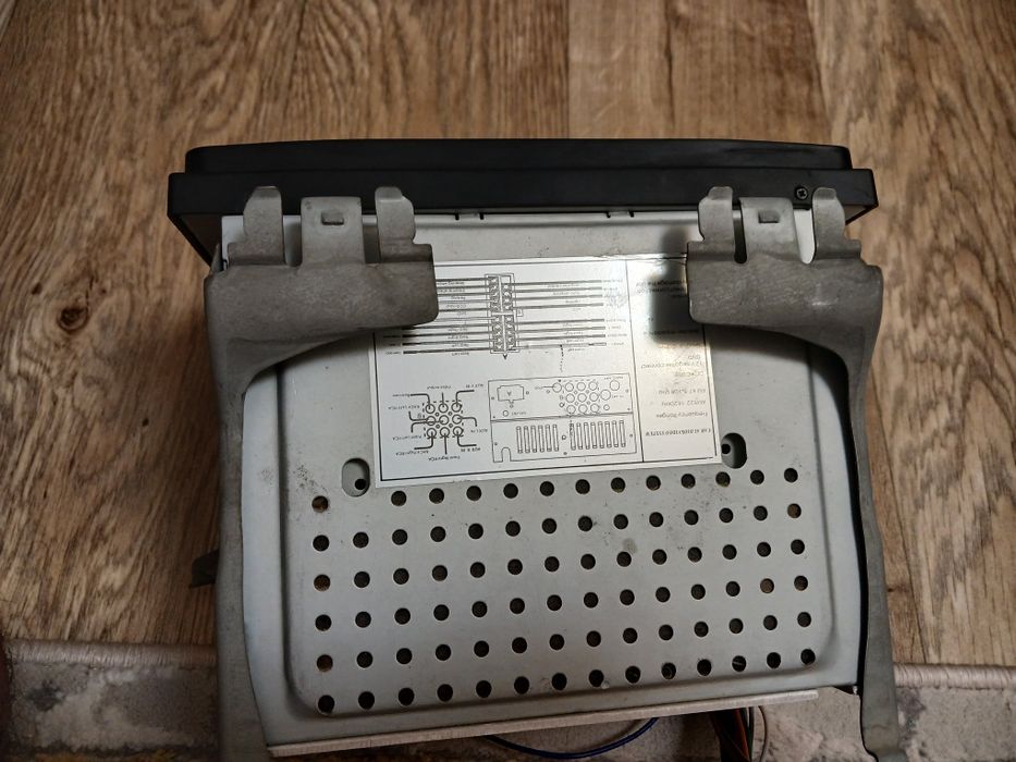 Продам автомогнитолу