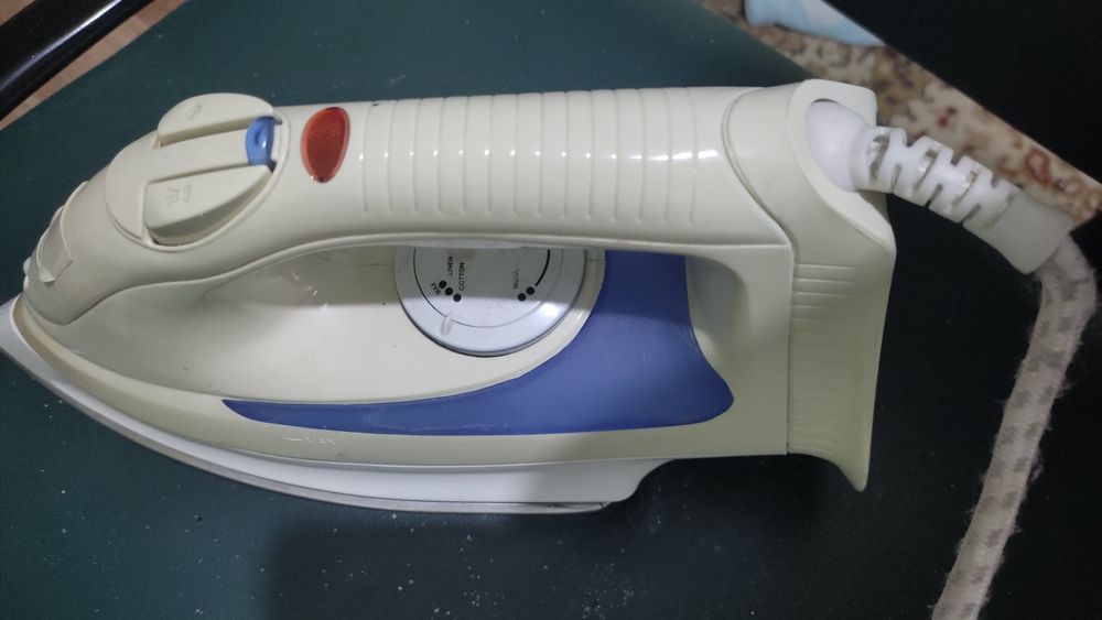 Утюг в рабочем состоянии