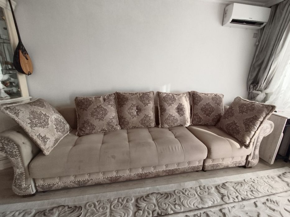 Продается диван в хорошем состоянии