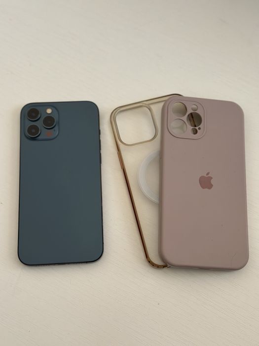 Продам телефон айфон