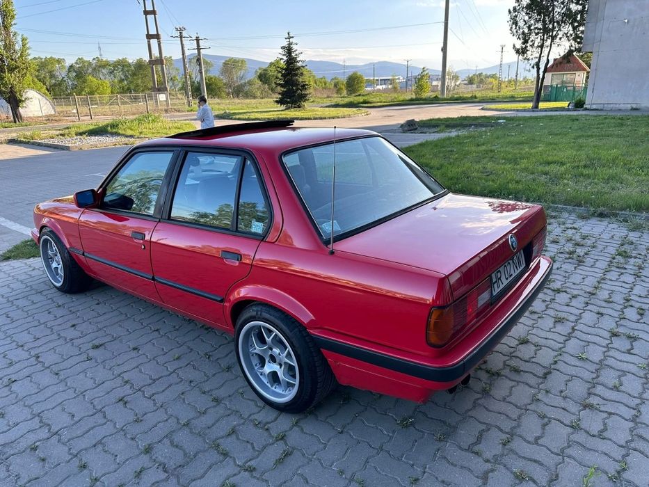 BMW E30 316 ursulet