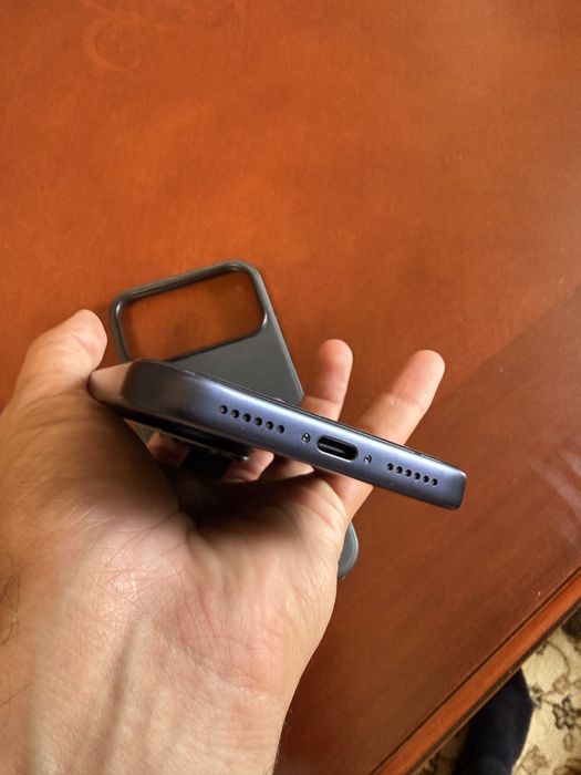 Продам или обменяю iphone 17 pro max 256