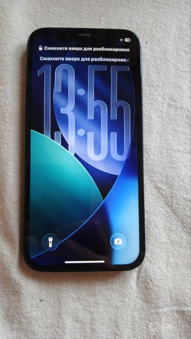 iPhone 12        .