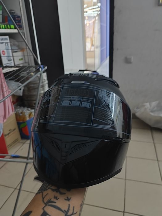 Продам мотоциклетный шлем