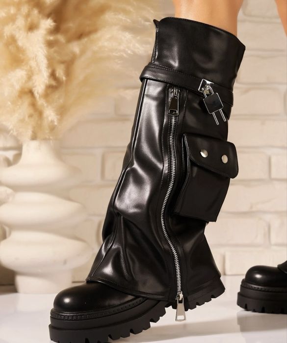 Високи кожени ботуши