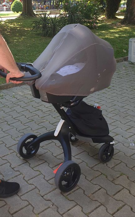 Бебешка количка Stokke