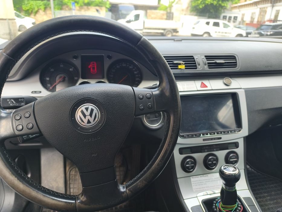 Se vinde vw passat 2009