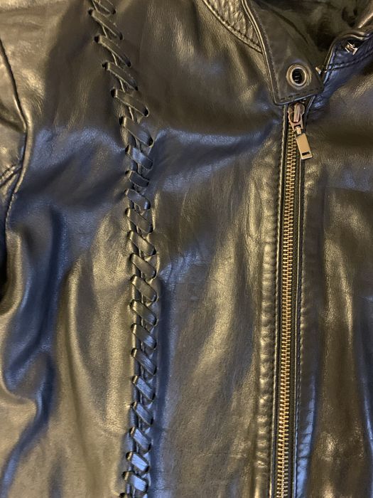 Продавам якета от агнежка кожа дамски размер М