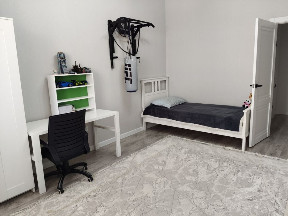 Продам квартиру мкр Байтерек (9 мкр)