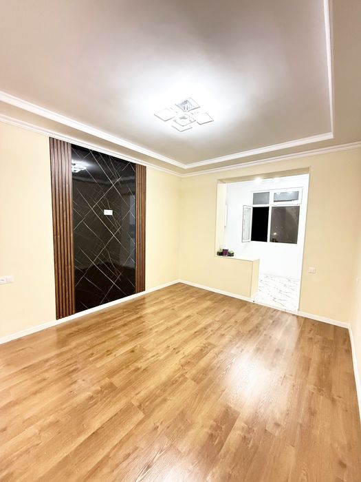 Своя!!! Яшнабад улица Иззат Новостройке продаю квартиру 2/5/8  52м2