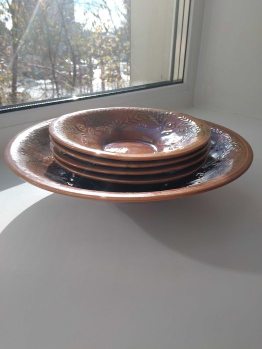 Продам набор тарелок