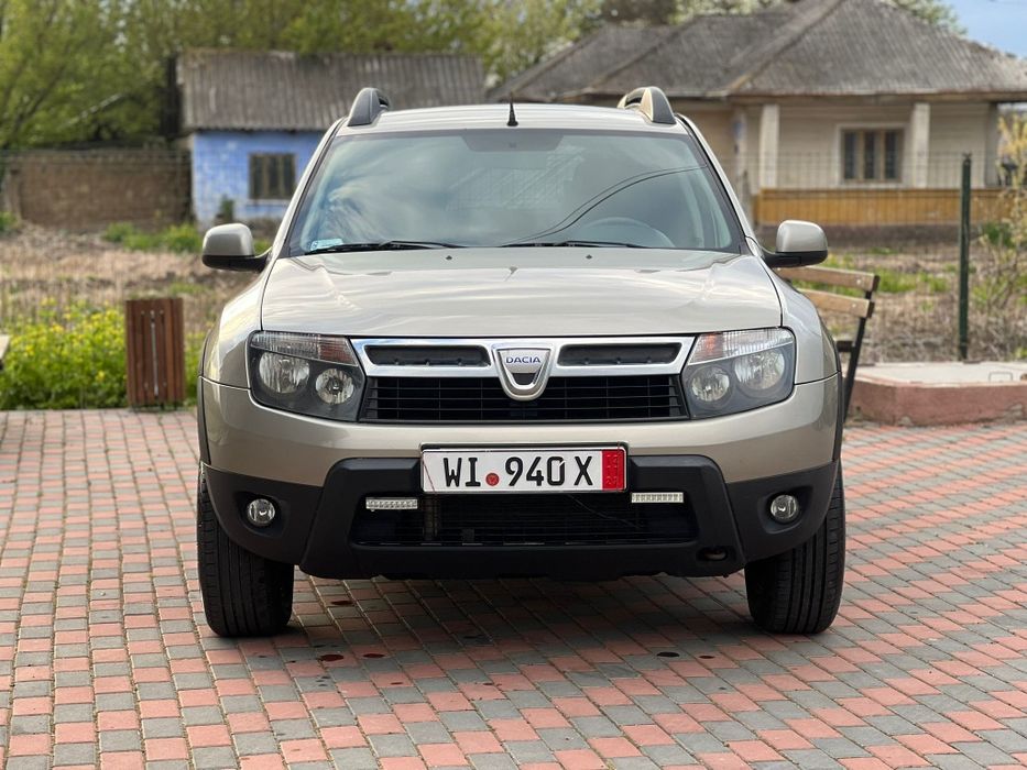 Dacia Duster 4x4 benzină si gaz