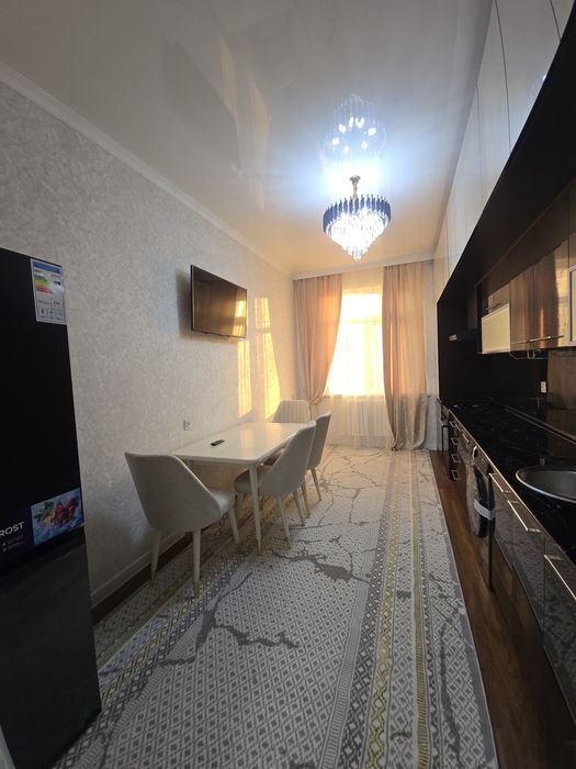 4х комнатная на 2 этаже вдоль дороги!