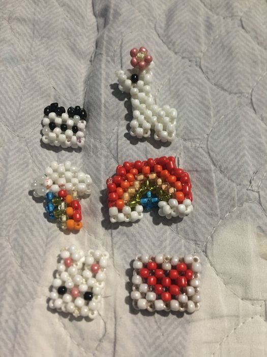 Фигурки из бисера.