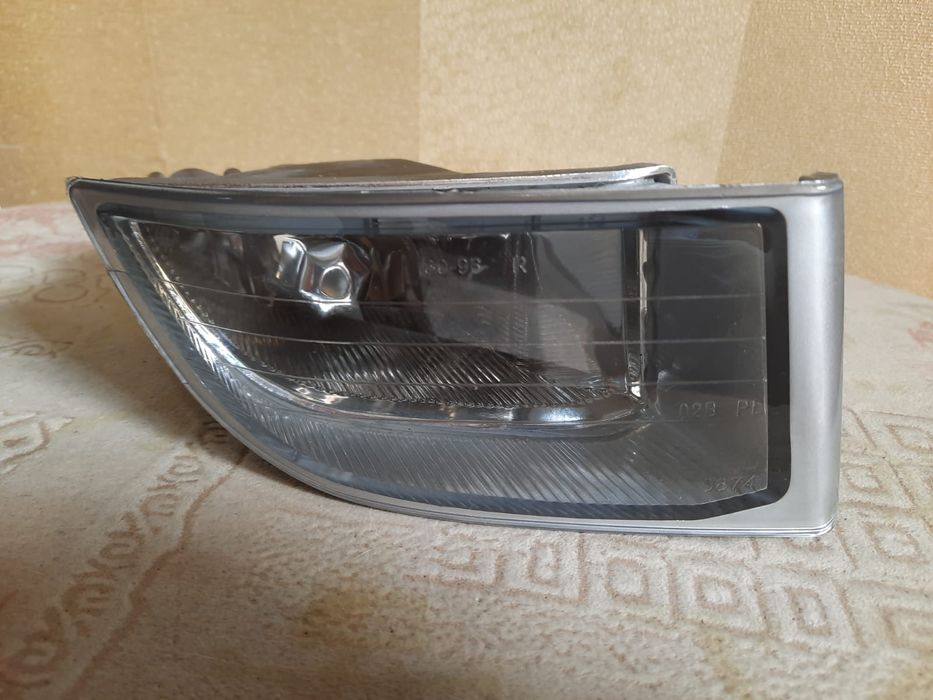 Фара противотуманная Toyota Prado 120.