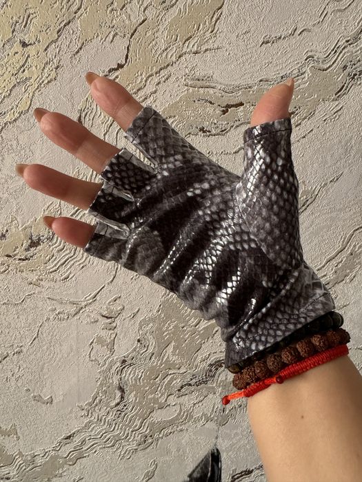 Перчатки змейка размер 7-8