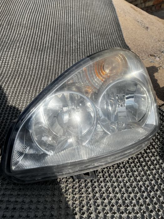 Здраствуйте продам фару на приору