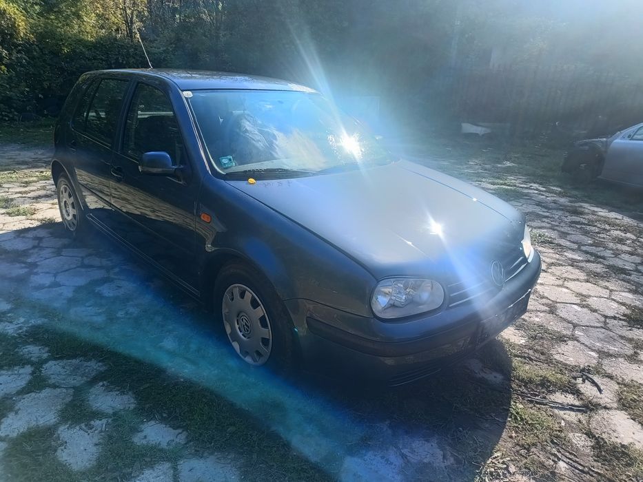 Фолксваген голф 4 (1.4/16V)НА ЧАСТИ!!!