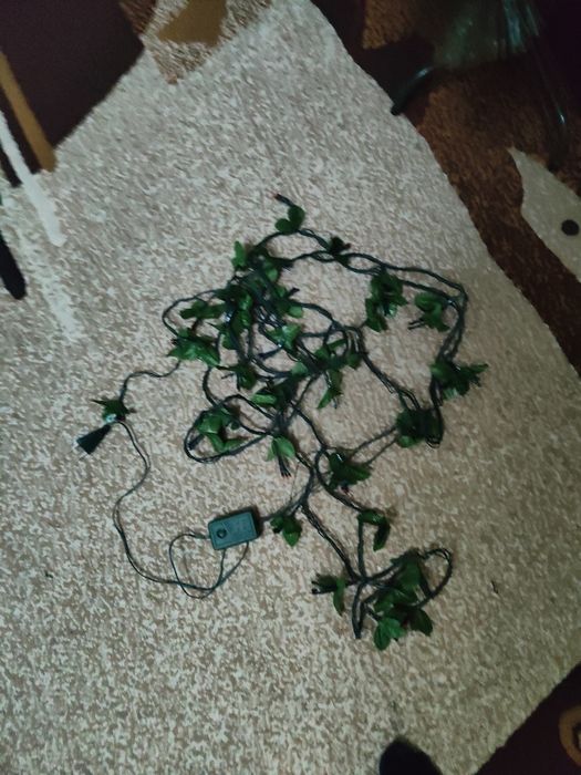 Продам  искусственную ель