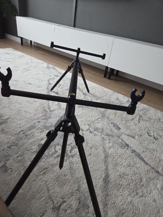 Rod pod 3 posturi, Caperlan 100