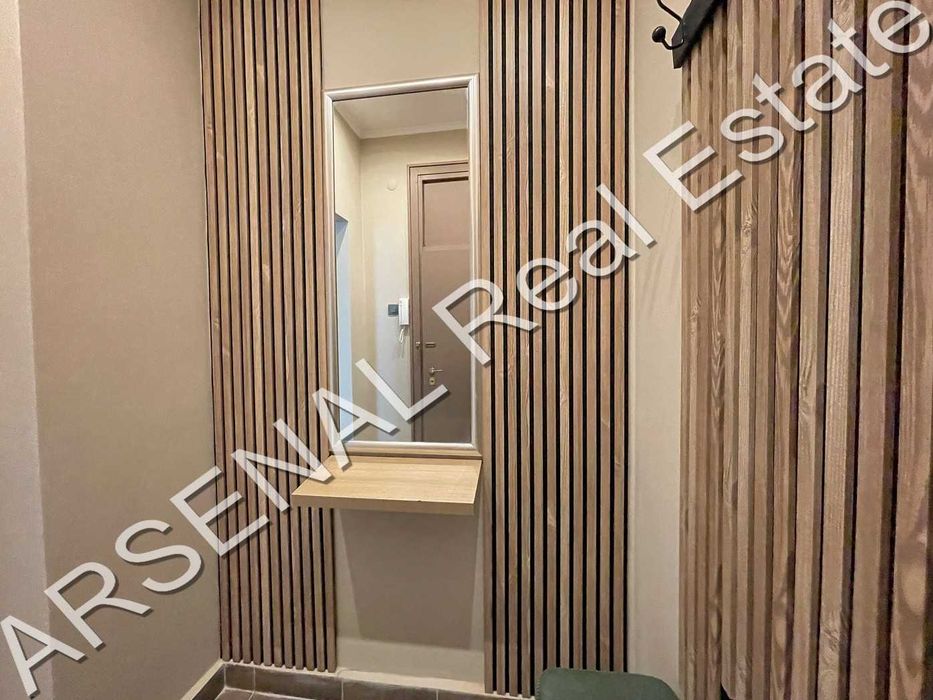 Дава се под наем Многостаен апартамент в София, Център - 135 кв.м за 1100 € - Снимка #1