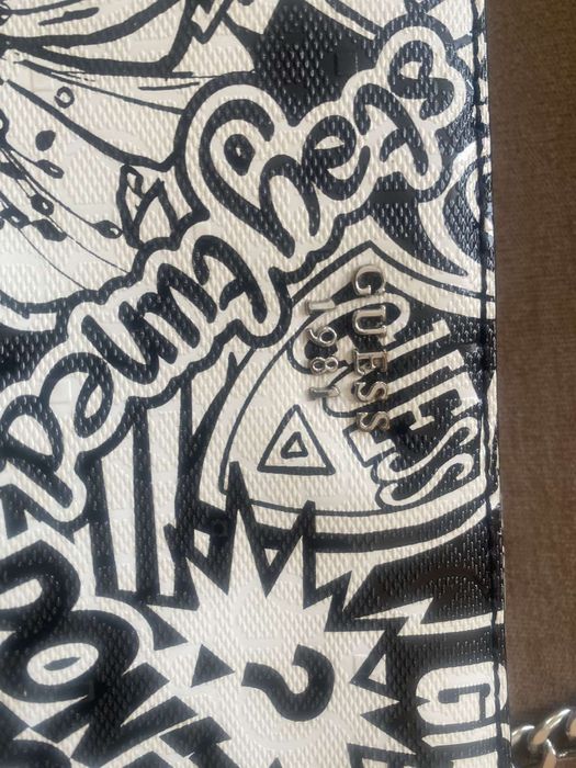 Оригинална чанта Guess