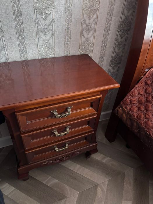 Продаётся спальный гарнитур