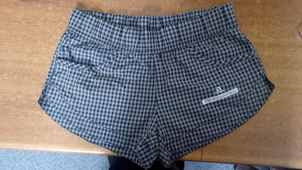 Шортики Adidas  и др. одежда для девочки