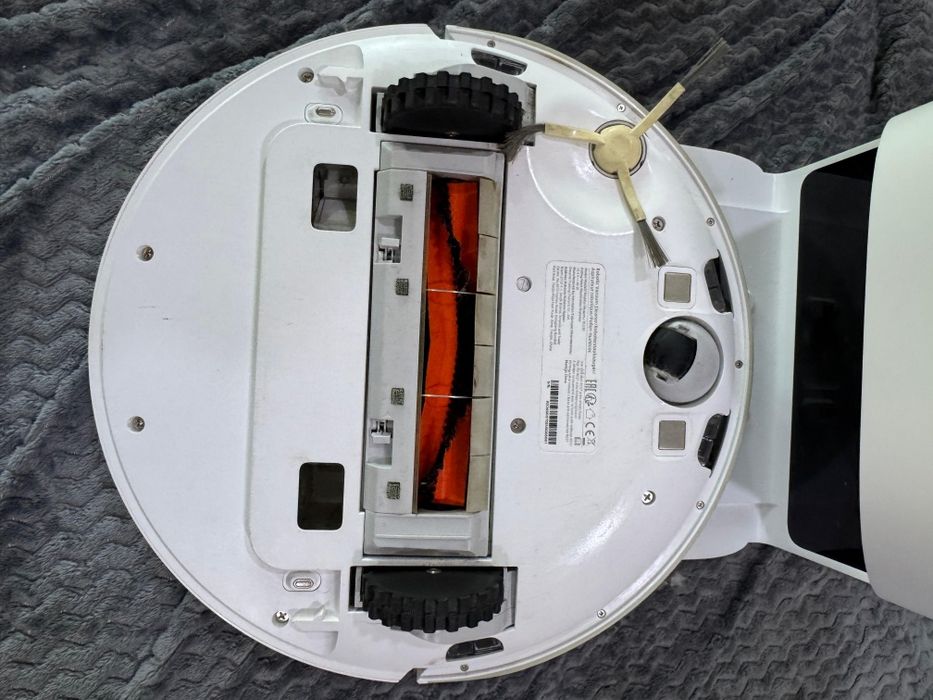 Продам ксеоми пылесос wifi