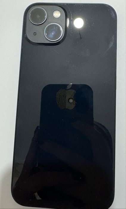 Телефон Айфон 13