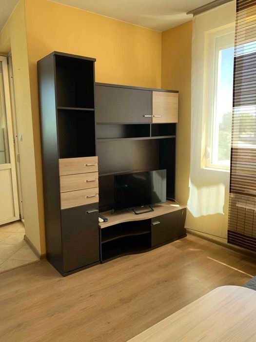 Дава се под наем Двустаен апартамент в Пловдив, Гагарин - 65 кв.м за 325 € - Снимка #2