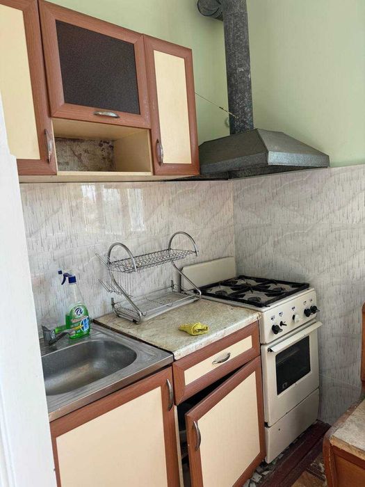 Продаётся  4-х ком квартира. Кара камыш 1/3