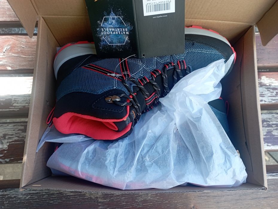 Нови мъжки зимни обувки Regatta