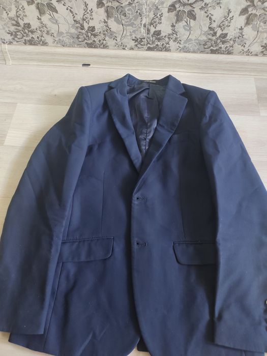 Мужской школьный форма