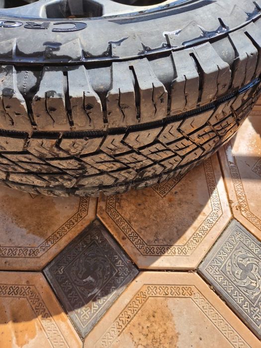 Продам шины срочно