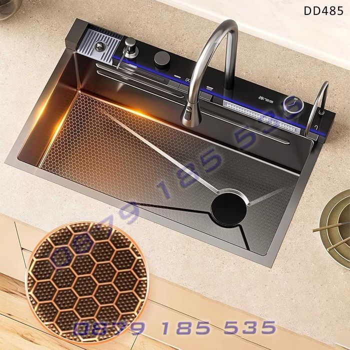 Водопадна кухненска мивка функции дисплей кухня лукс чешма модерна