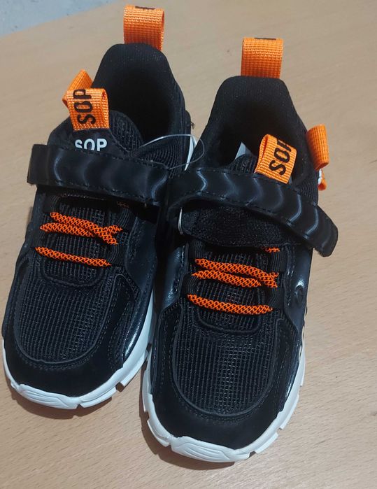 Обувки номер 29 за момче