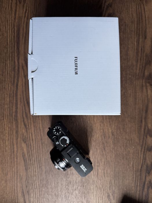 Fujifilm x-e5 чисто нов