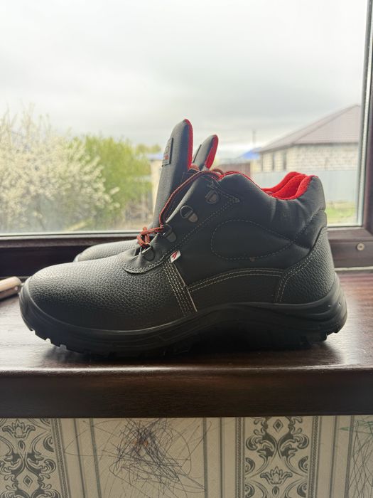 Рабочий обувь новая